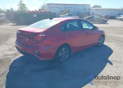 2023 Kia Forte Lxs z USA, uszkodzony, nr VIN 3KPF24AD0PE583507